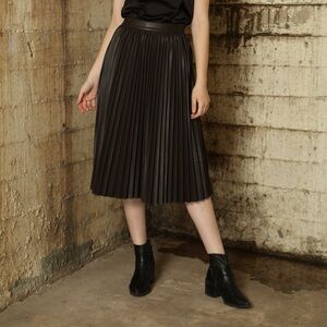 ZERO DEGREES CELSIUS Faux Leather Pleated Skirt Brown New With Tags